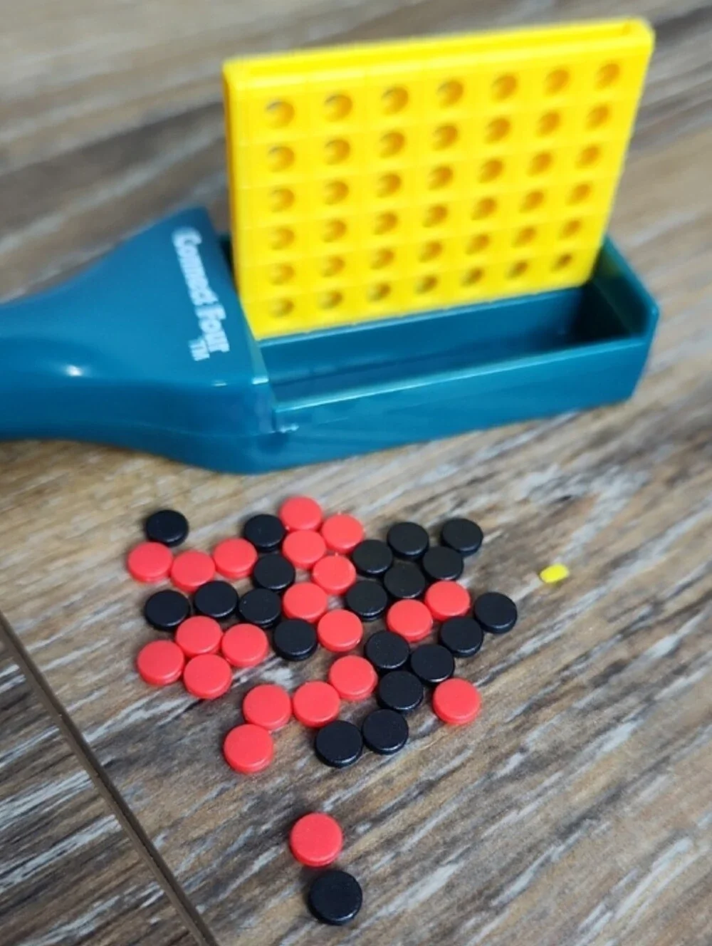 Mini Connect Four Game Pen Hasbro